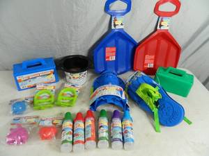 lot 160 image: New Snow Toys