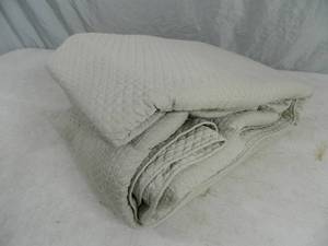 lot 164 image: New King Size Blanket