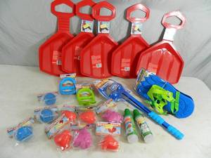 lot 182 image: New Snow Toys