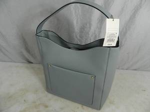lot 220 image: New Purse
