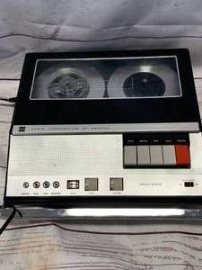 lot 45 image: RCA Solid State YJS 20 E Reel To Reel Player