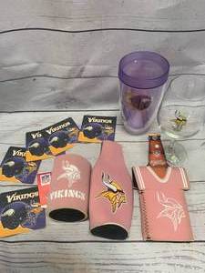 lot 76 image: Minnesota Vikings Lot
