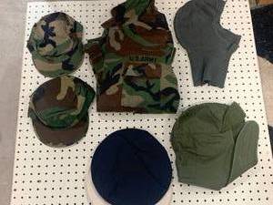 lot 85 image: US Army Jacket Medium And Military Hats