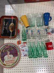lot 90 image: Lot Of Miscellaneous Coca Cola Items
