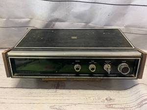 lot 99 image: Panasonic RE-7441 AMFM Radio
