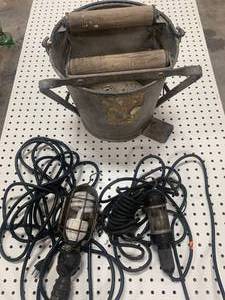 lot 108 image: 2 Trouble Lights & Wringer Bucket