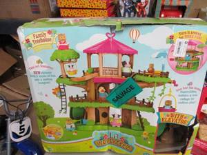 Lil Woodzeez Family Treehouse box ...