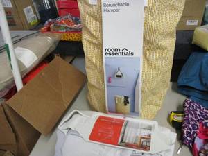 Scrunchable Hamper and Sheer Curtai...