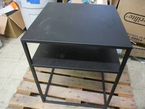 Accent Table 24 x 20 x 20...