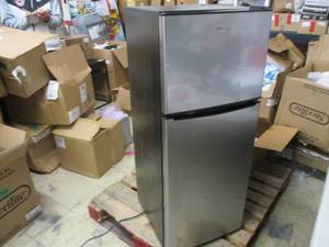 Whirlpool Refrigerator and Freezer ...