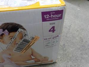 Up and Up Diapers size 4 204 diape...