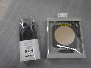 Hey Day Wireless Speaker and Sony E...