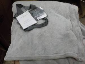 Threshold Microplush King Size Blan...