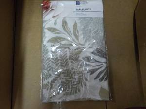 Town and Country Living Tablecloth ...
