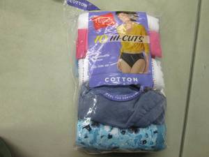 Womens size 9 Hanes Underwear...