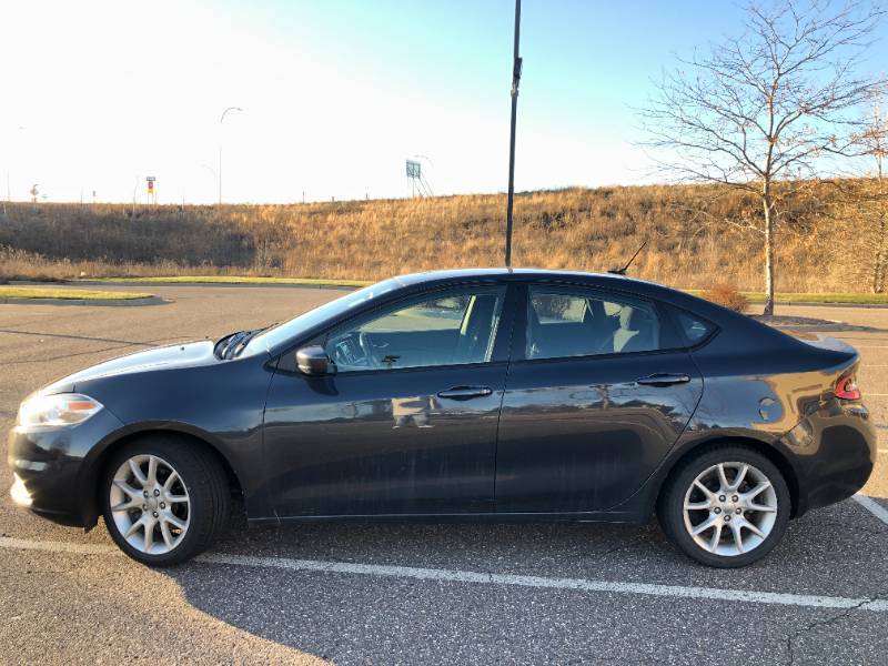 2013 DODGE DART SXT  LOW MILES  MANUAL  LOW RESERVE