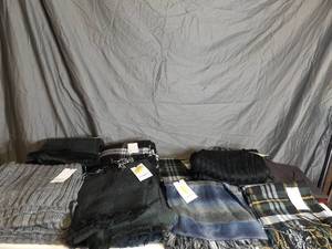 lot 33 image: 30 New Assorted Scarves