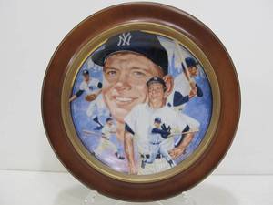 lot 77 image: Large Framed MICKEY MANTLE Topps Commemorative Card Sheet wCOA & Collector Plate