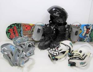 lot 80 image: World industries Snowboard wBoots Helmet Fittings etc