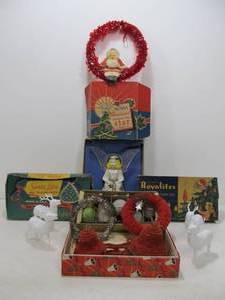 lot 82 image: Nice Lot of Old Vintage Christmas Decorations Lights etc