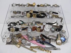 lot 85 image: Large Lot of Vintage & Other Watches