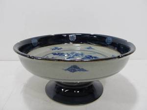 lot 89 image: Very Nice Japanese Toyo Daimyo Footed Bowl