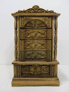 lot 90 image: Nice Vintage Gilt Wood Musical Jewelry Box