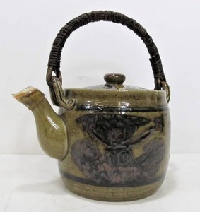 lot 133 image: Nice Studio Art Pottery Teapot