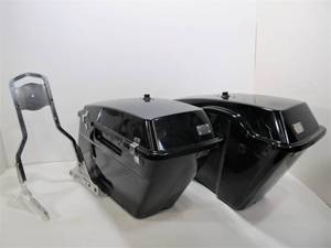 lot 25 image: Tomahawk Motorcycle Saddlebags wBracket