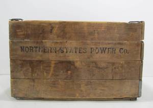 lot 37 image: Old Vintage NSP Folding Wood Advertising Crate