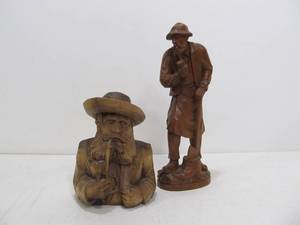 lot 46 image: 2 Vintage Hand Carved Figures - Men wPipes