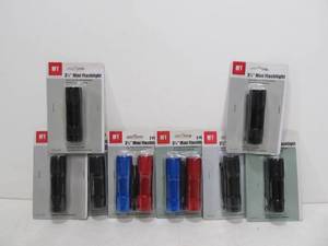lot 73 image: Lot of 10 Brand New 3.5 Metal Flashlights