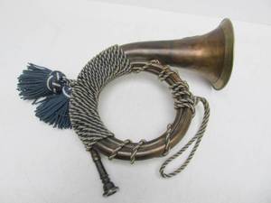 lot 108 image: Vintage Military Style Brass Horn