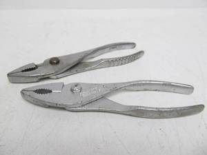 lot 116 image: 2 Pair of SNAP-ON Pliers