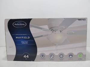 lot 189 image: Harbor Breeze Mayfield Ceiling Fan - Unused in Box