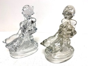 lot 159 image: 2 Vintage Hummel Indiana Glass Figurines