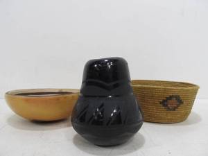 lot 269 image: Vintage Native American Art Pottery & Woven Basket