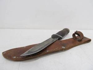 lot 285 image: WW2 Era Fixed Blade Cattaraugus 225Q Knife