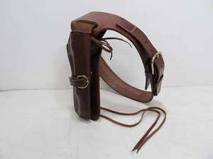 lot 286 image: Quality Western Leather Gun Belt wHolster