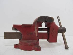 lot 288 image: Vintage ACE 3.5 Swivel Vise