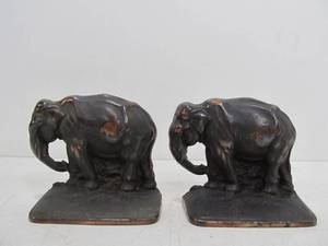 lot 292 image: Pair of Vintage Cast Iron Elephant Bookends