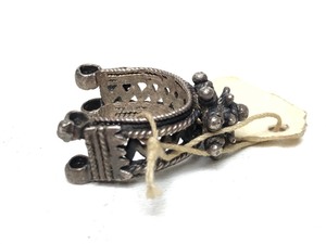 lot 309 image: Large Vintage Ornate Indian Sterling Silver Toe Ring