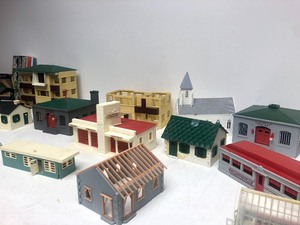 lot 314 image: Large Lot of Vintage PLASTICVILLE Buildings