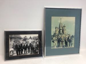 lot 221 image: 2 Framed Vintage Photos of White House & UPI Photographers