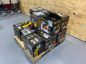 lot 15 image: WAGNER Salvage Lot of Paint Sprayers