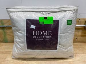 lot 74 image: HOME DECORATORS COLLECTION Medium Weight Down White Cotton King Comforter
