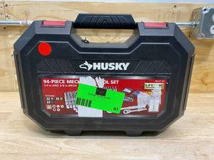 lot 81 image: HUSKY Mechanics Tool Set (94-Piece)