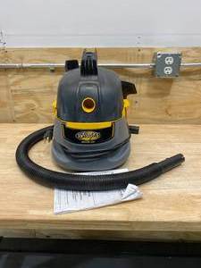 lot 82 image: STINGER 2.5 Gal. 1.75-Peak HP Compact WetDry Shop Vacuum with Filter Bag, Hose and Accessories