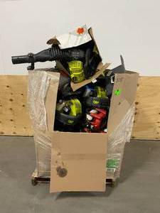 lot 87 image: Lot of Various Lawn Equipment (parts or repair)
