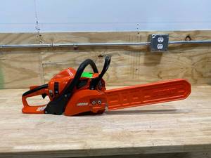 lot 4 image: ECHO 14 in. 30.5 cc Gas 2-Stroke Cycle Chainsaw